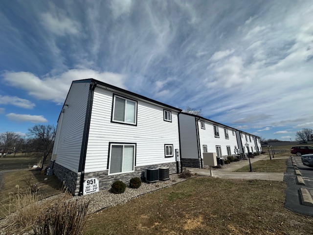 901 Pine Valley Drive - 105